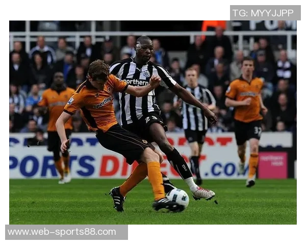 弗莱明精彩凌空端射助伯恩利首开纪录狼队陷入落后困境